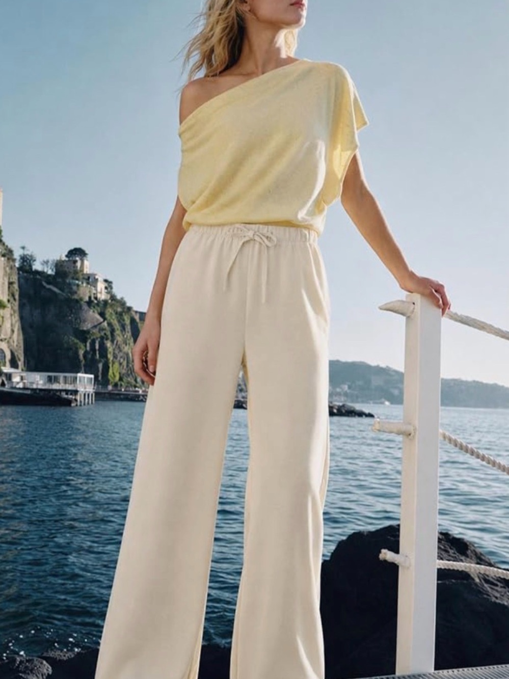 Women's High-Waist Wide Leg Pull-On Pants in Beige - Picture 3 of 8